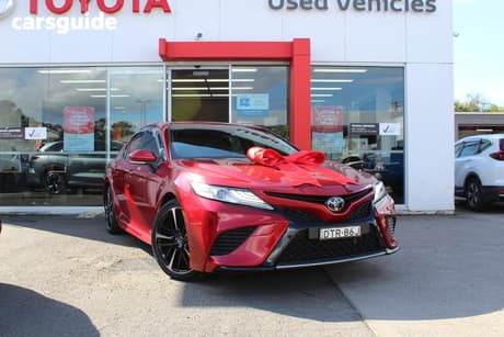 Red 2017 Toyota Camry Sedan Sx