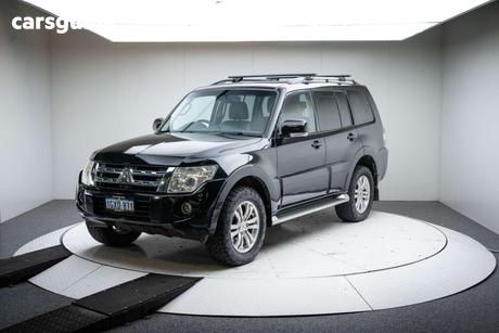 Black 2013 Mitsubishi Pajero Wagon Vr-X Lwb (4X4)