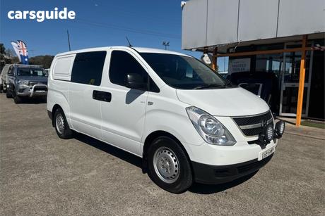 White 2014 Hyundai Iload Van