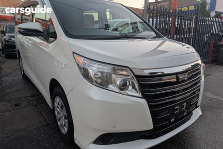 White 2017 Toyota Noah Wagon