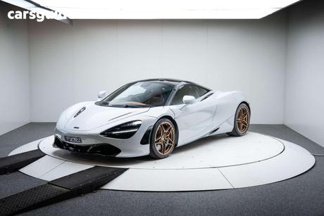 White 2017 McLaren 720S Coupe Luxury