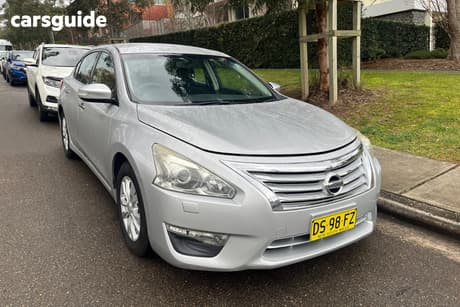 Silver 2015 Nissan Altima Sedan St