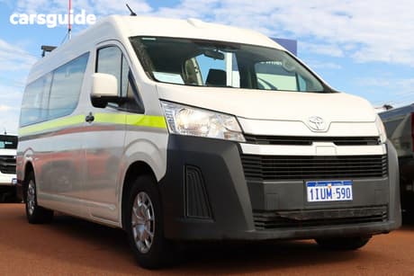 White 2022 Toyota HiAce Bus Slwb Commuter (12 Seats)