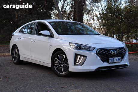 White 2020 Hyundai Ioniq Hatchback Plug-In Hybrid Elite