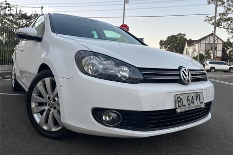 White 2011 Volkswagen Golf Hatchback 118 Tsi Comfortline