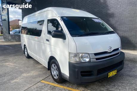 White 2008 Toyota HiAce Bus Commuter