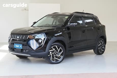 Black 2025 Mahindra Xuv 3Xo Wagon Ax7L