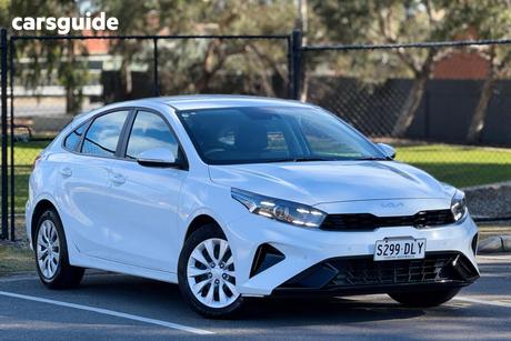 White 2024 Kia Cerato Sedan S