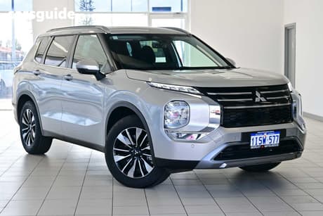 Silver 2025 Mitsubishi Outlander Wagon Ls 7 Seat (2Wd)