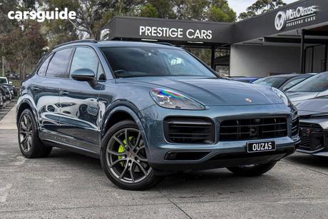 Blue 2019 Porsche Cayenne Wagon E-Hybrid