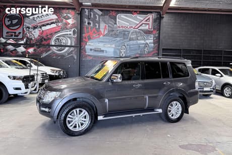 Grey 2017 Mitsubishi Pajero Wagon Glx Lwb (4X4)