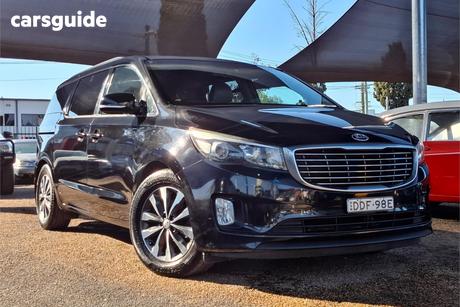 Black 2015 Kia Carnival Wagon Sli