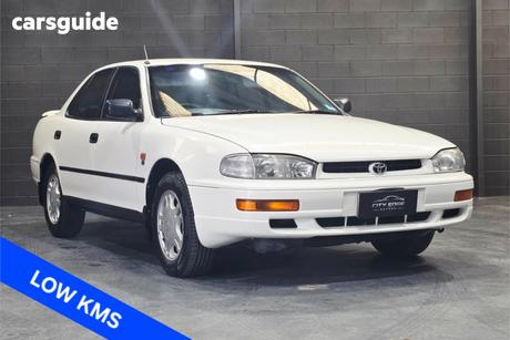 White 1997 Toyota Vienta Sedan Csi