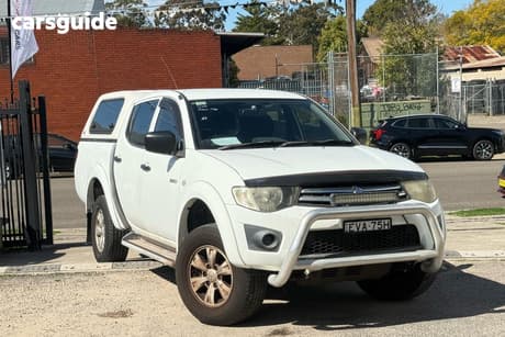 White 2011 Mitsubishi Triton Ute Tray MY12 GL-R