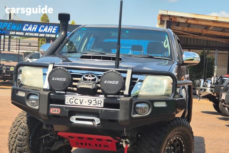 Brown 2014 Toyota Hilux Double Cab Chassis Sr (4X4)