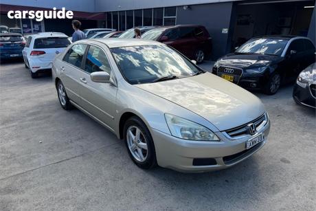 Gold 2005 Honda Accord Sedan 30Th Anniversary