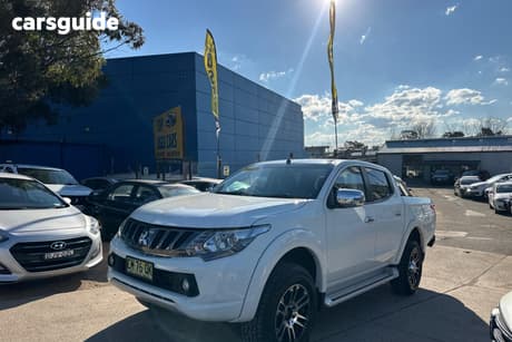 White 2017 Mitsubishi Triton Dual Cab Utility Gls (4X4)