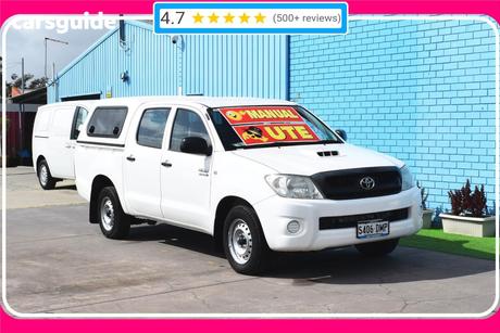 White 2009 Toyota Hilux Dual Cab Pick-up Sr