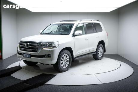 White 2018 Toyota Landcruiser Wagon Lc200 Sahara (4X4)