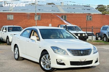 White 2009 Toyota Crown Sedan HYBRID SPECIAL EDITION