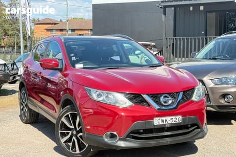 Red 2014 Nissan Qashqai Wagon Ti (4X2)