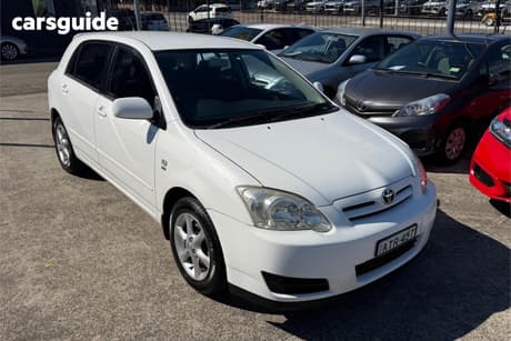White 2005 Toyota Corolla Hatchback Ascent Sport Seca