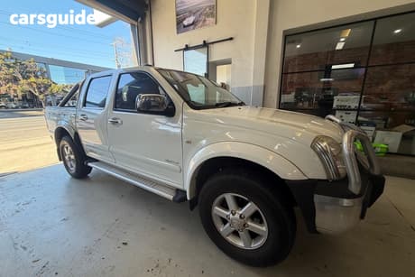 White 2004 Holden Rodeo Crew Cab Pickup Lt