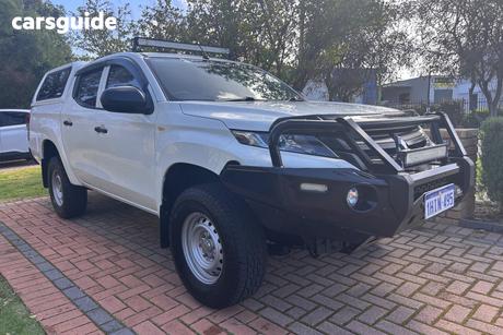 White 2021 Mitsubishi Triton Double Cab Pick Up Glx (4X4)