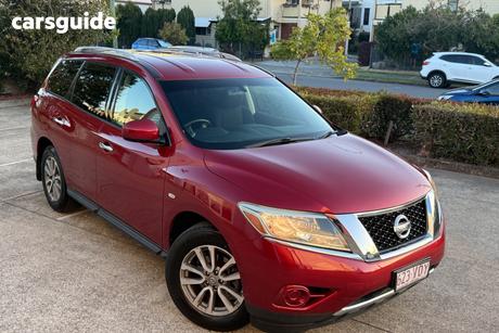 Burgundy 2014 Nissan Pathfinder Wagon St (4X2)