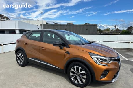 Orange 2021 Renault Captur Wagon Zen