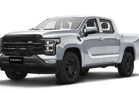 Silver 2026 Foton Tunland Dual Cab Pick-up V7-C (4X4)