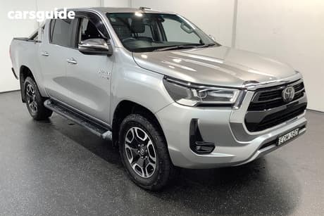 Silver 2021 Toyota Hilux Double Cab Pick Up Sr5 + Premium Interior (4X4)