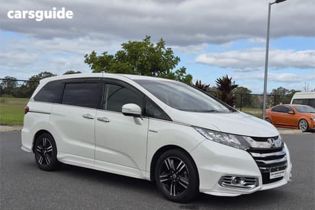 White 2017 Honda Odyssey Commercial ABSOLUTE H-SEN EX PACK