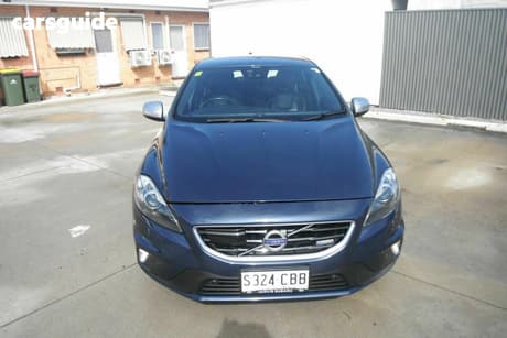 Blue 2013 Volvo V40 Hatchback T5 R-Design
