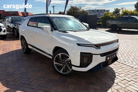 White 2025 KGM Actyon Wagon K60