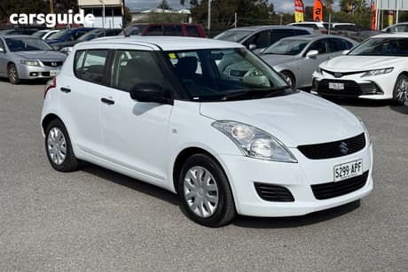 White 2012 Suzuki Swift Hatchback Ga
