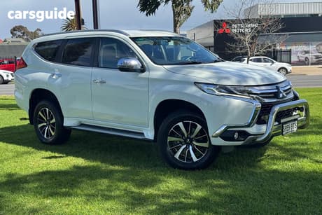 White 2017 Mitsubishi Pajero Sport Wagon Glx (4X4) 5 Seat