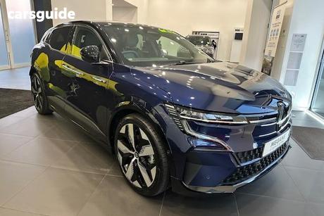 Blue 2024 Renault Megane E-Tech Wagon Techno Ev60