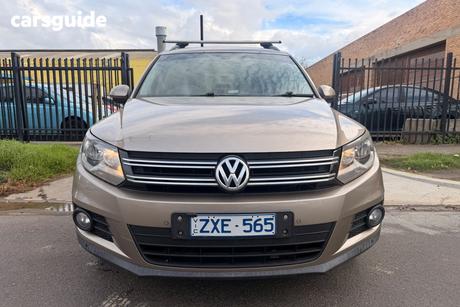Beige 2013 Volkswagen Tiguan Wagon 132 Tsi Pacific