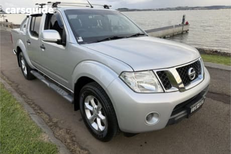 Silver 2014 Nissan Navara Dual Cab Pick-up St (4X2)
