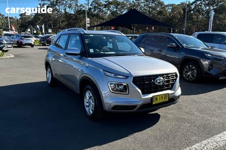 Grey 2025 Hyundai Venue Wagon