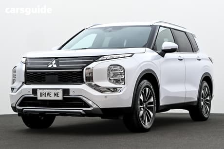 White 2025 Mitsubishi Outlander Wagon Ls 7 Seat (2Wd)