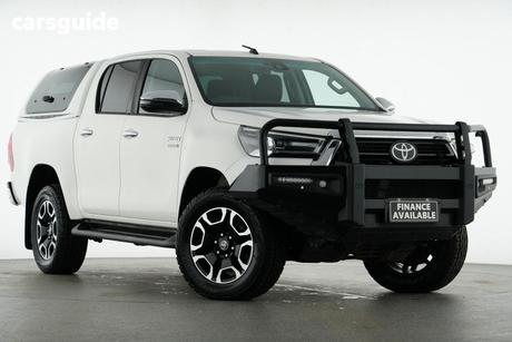 White 2020 Toyota Hilux Double Cab Pick Up Sr5 (4X4)