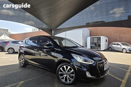 Black 2015 Hyundai Accent Hatchback Sr