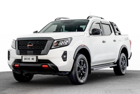 White 2024 Nissan Navara Dual Cab Pick-up Pro-4X (4X4)