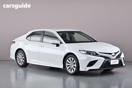 White 2018 Toyota Camry Sedan Ascent Sport (Hybrid)