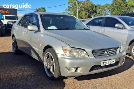 Silver 2001 Lexus IS200 Sedan
