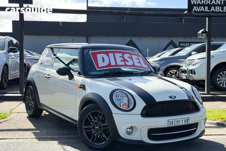White 2011 Mini Cooper Hatchback D