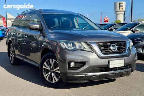 Grey 2017 Nissan Pathfinder Wagon St-L (4X2)
