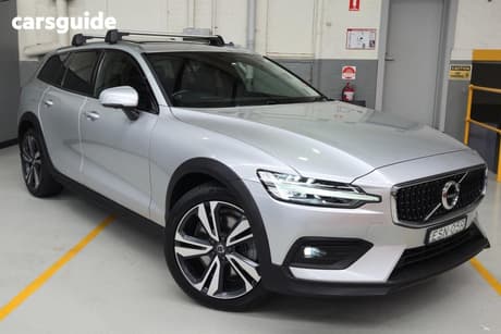 Silver 2021 Volvo V60 Wagon B5 Cross Country